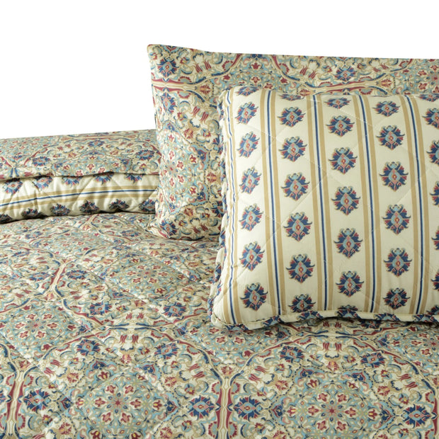 Quiet Courtyard Comfort Set -