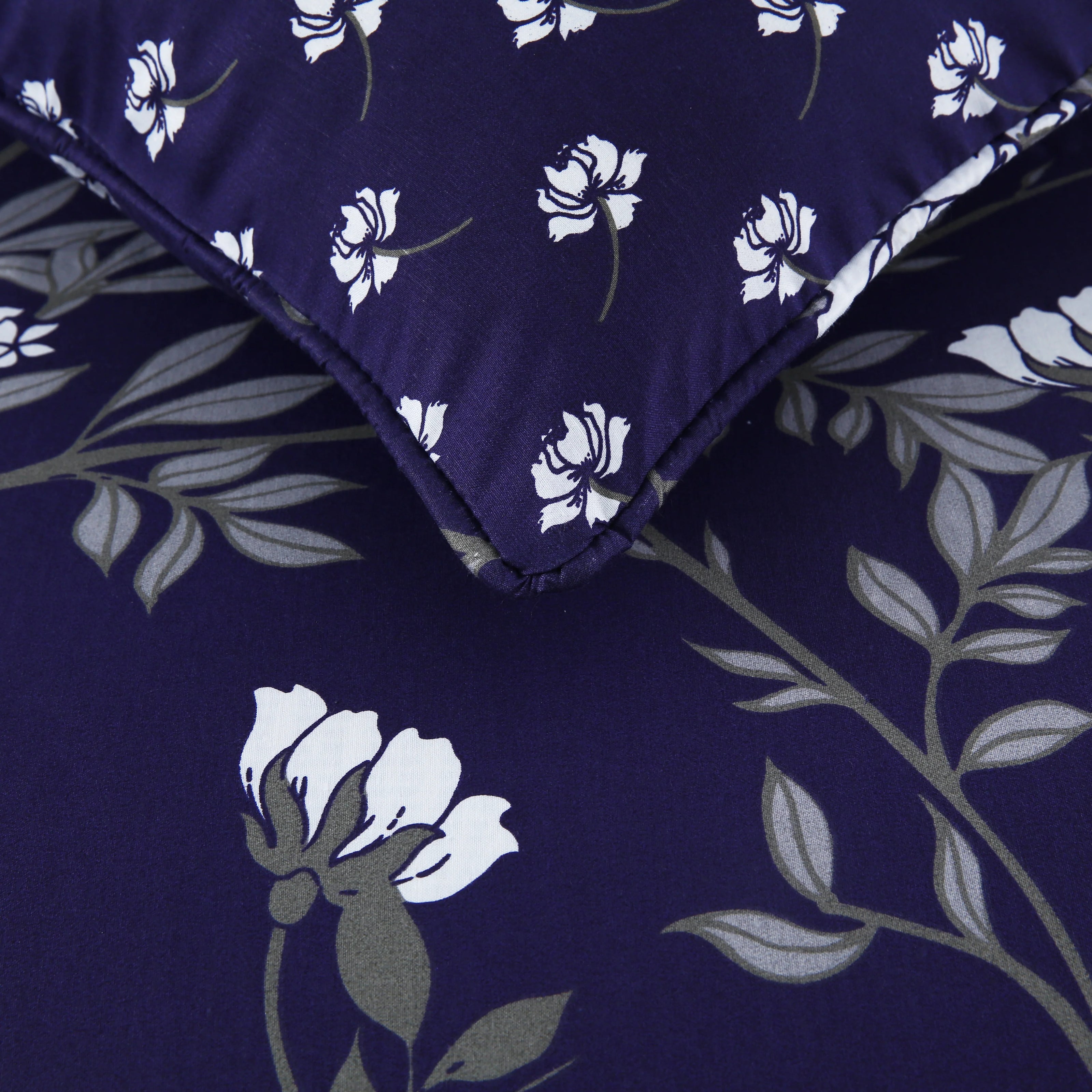 Night Bloom Bedsheet Set -
