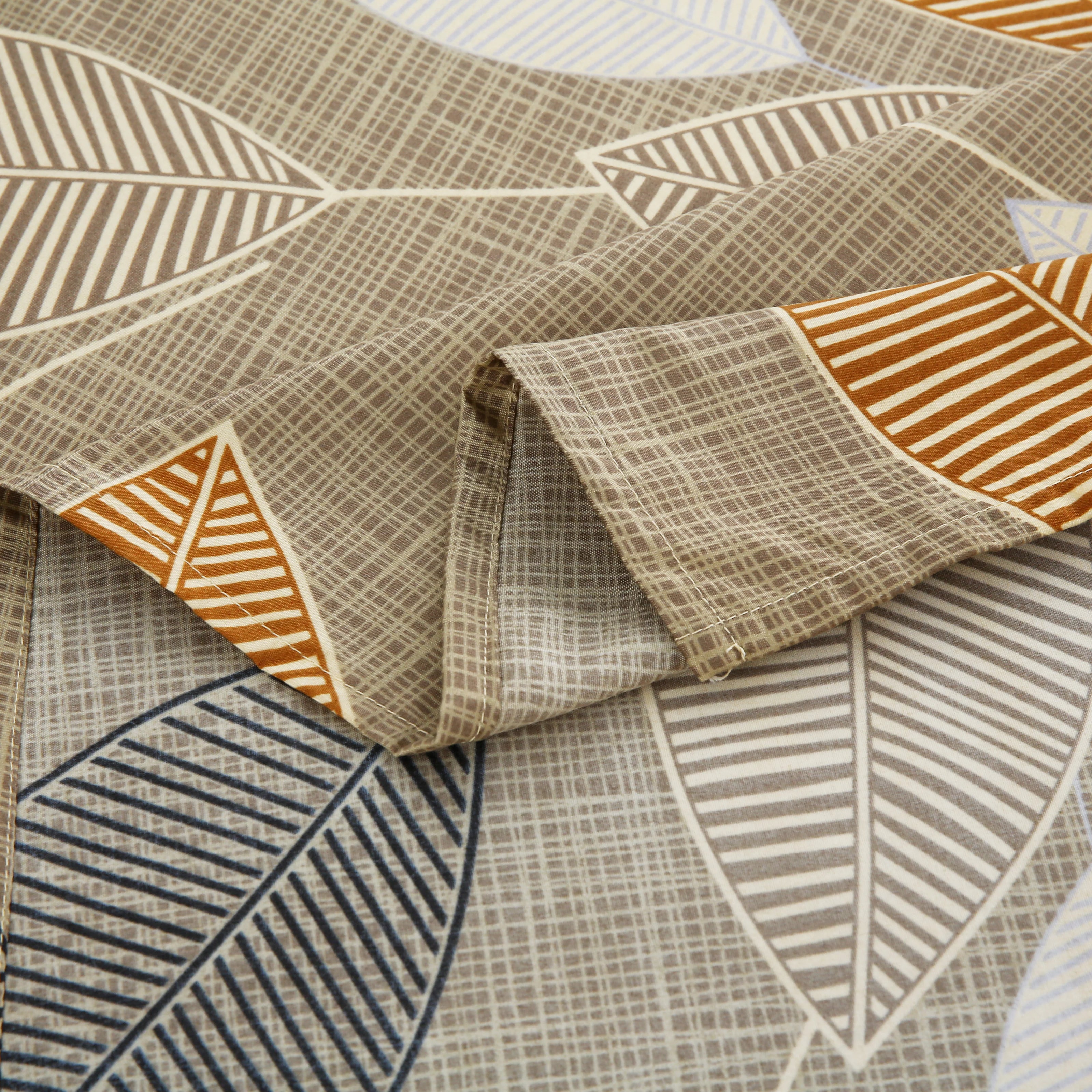 Autumn Leaves Bedsheet Set -