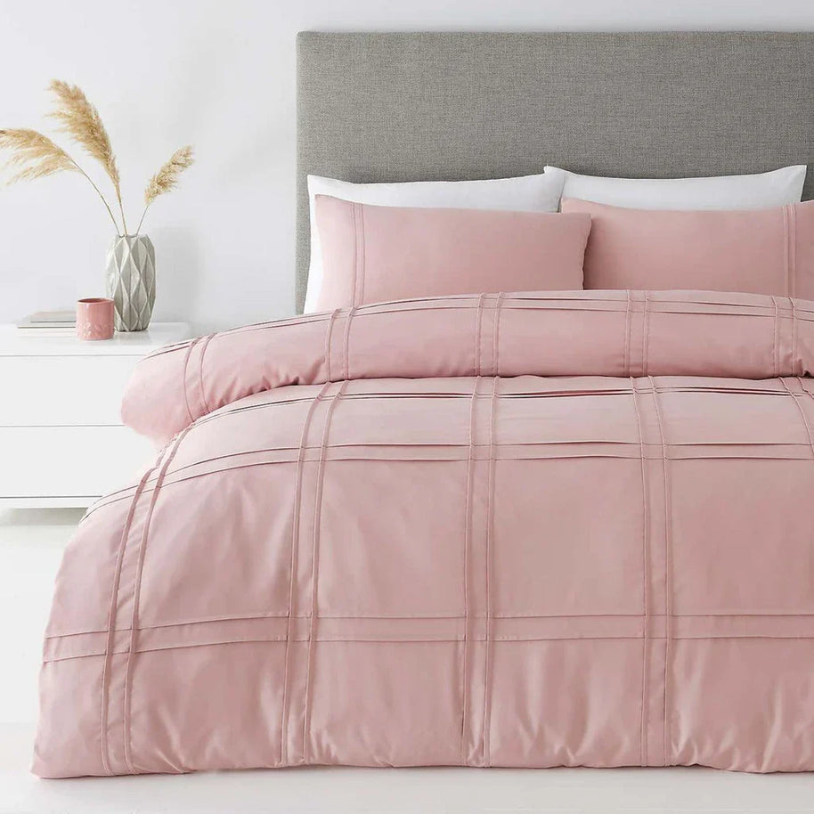 New Luxury Box Pleated Duvet Set - King / Pink