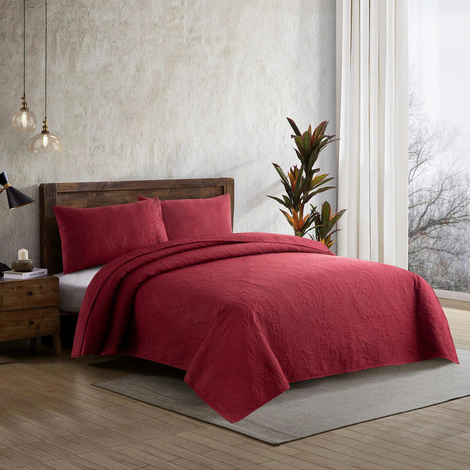Blush Leaf Bedspread - Maroon