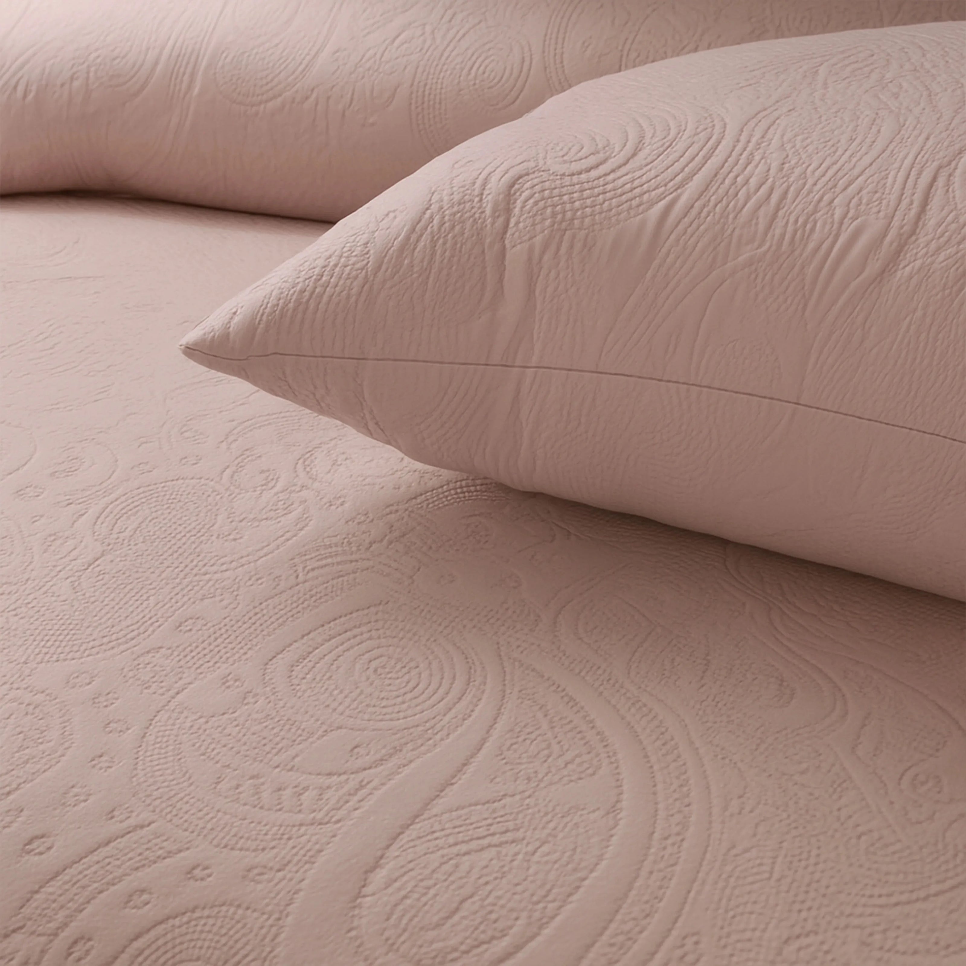Blush Leaf Bedspread -